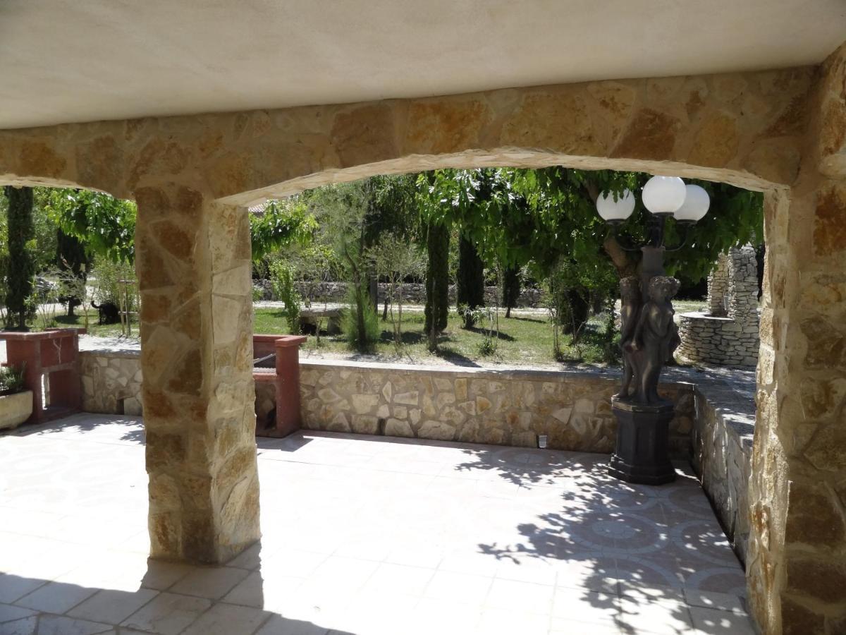 Apartmán Locations Des Alpilles Saint-Rémy-de-Provence Exteriér fotografie